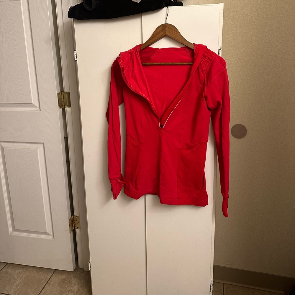 Lululemon red pullover base layer quarter zip athletic size 4